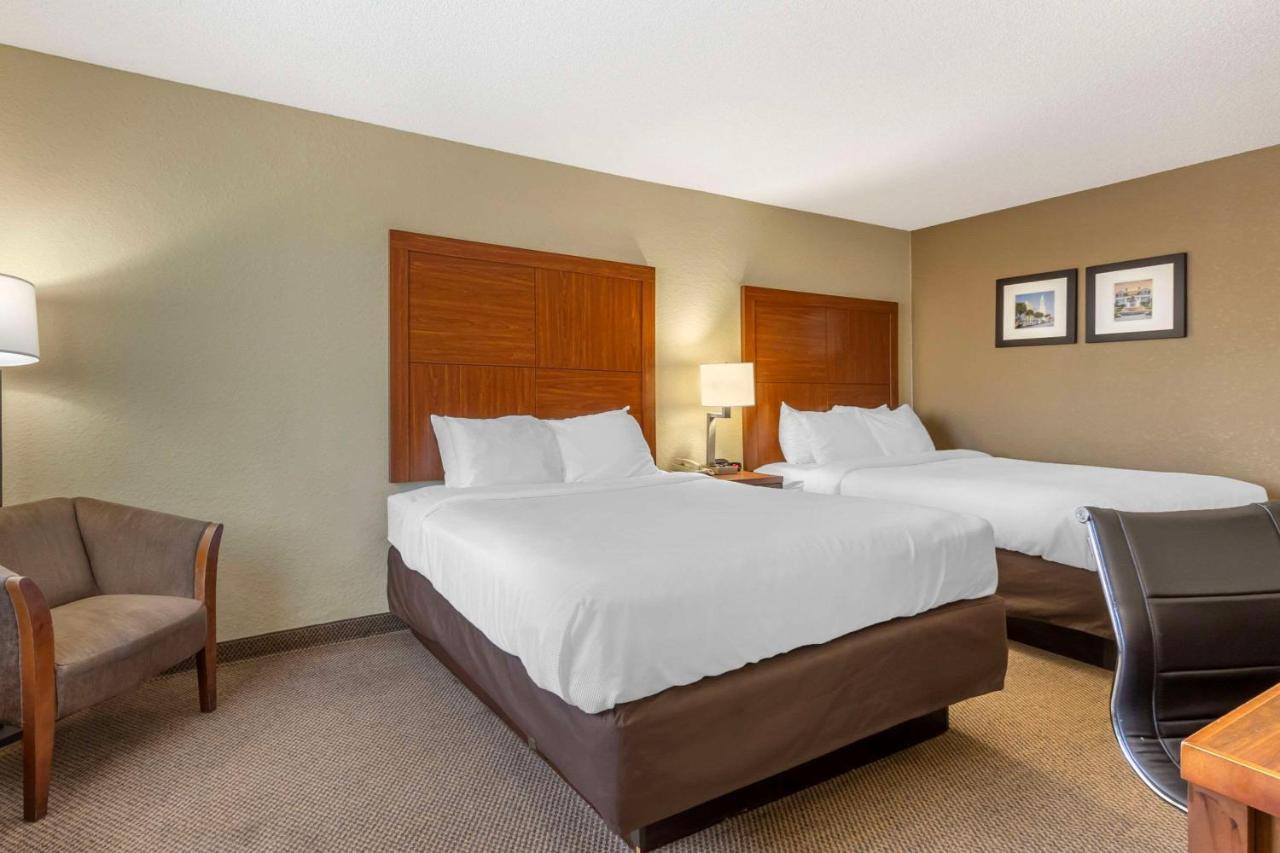 Comfort Inn & Suites Airport Convention Center North Charleston Eksteriør billede