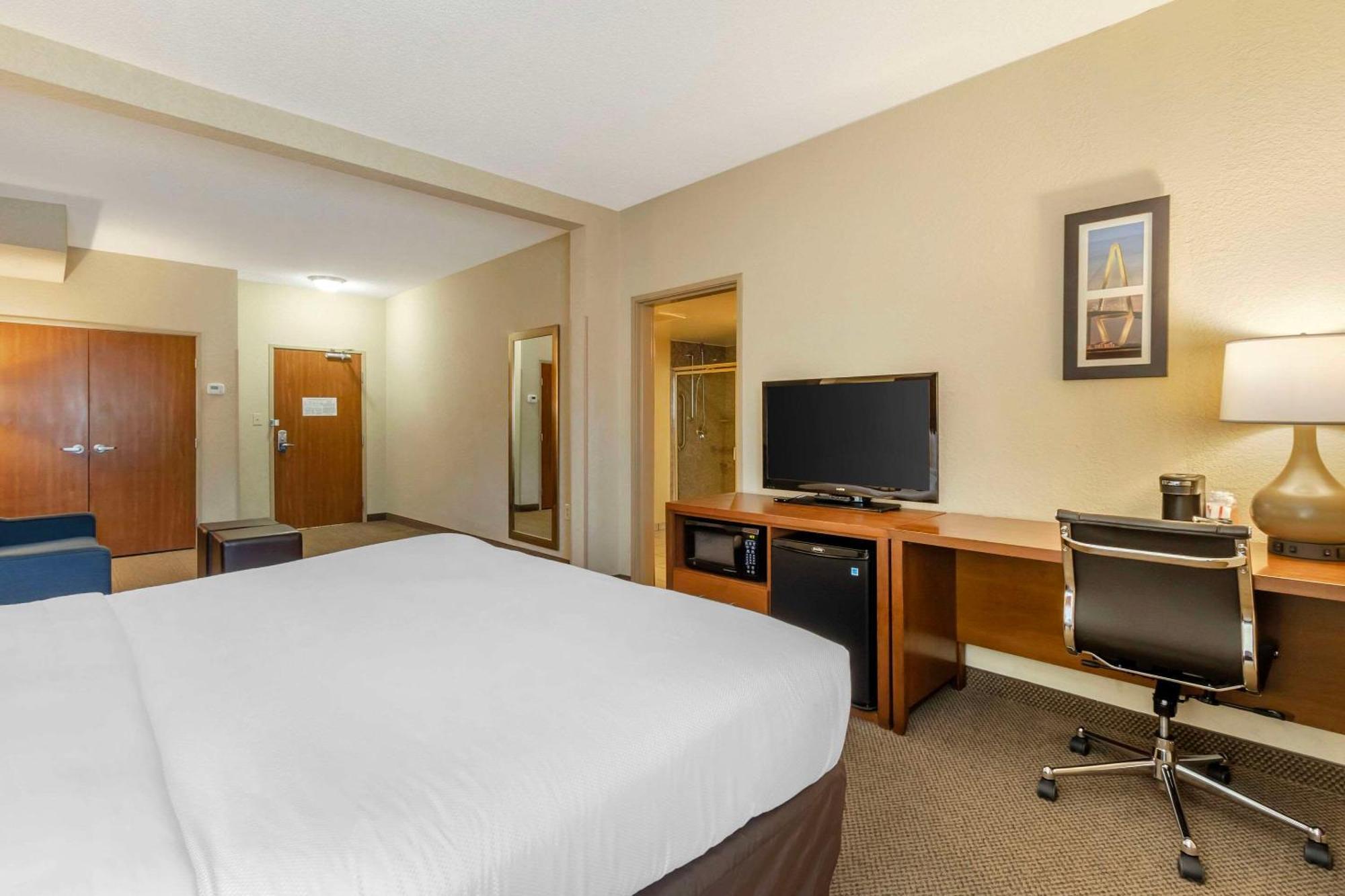 Comfort Inn & Suites Airport Convention Center North Charleston Eksteriør billede